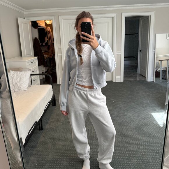 Aritzia Cozy Sweatfleece Boyfriend Boxy Zip Hoodie – Size Small - Picture 1 of 5